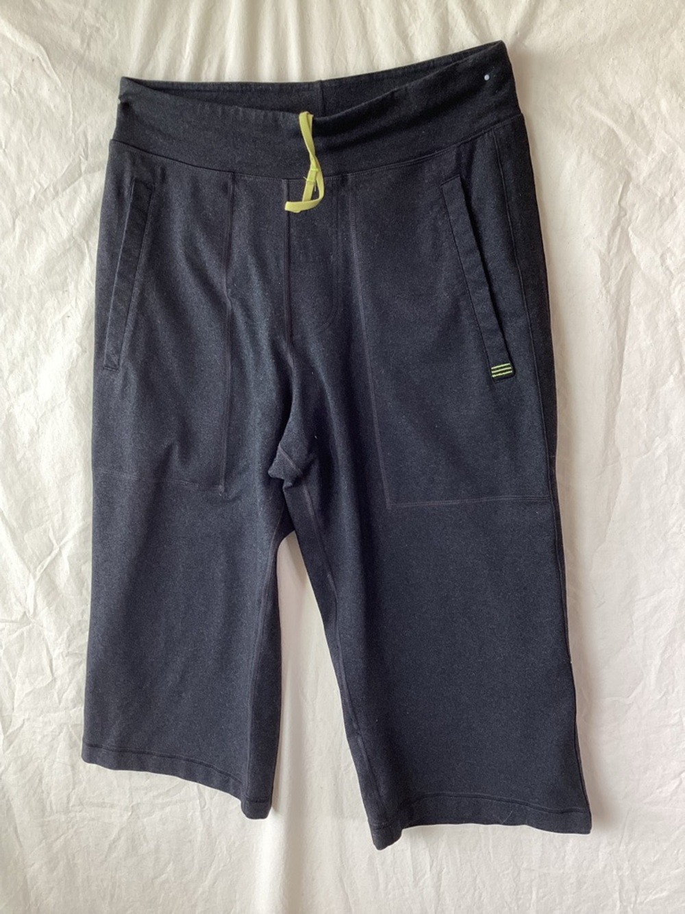 Lululemon Men’s balancer Capri Yoga cropped Black Pants w/ Pockets Sz Small